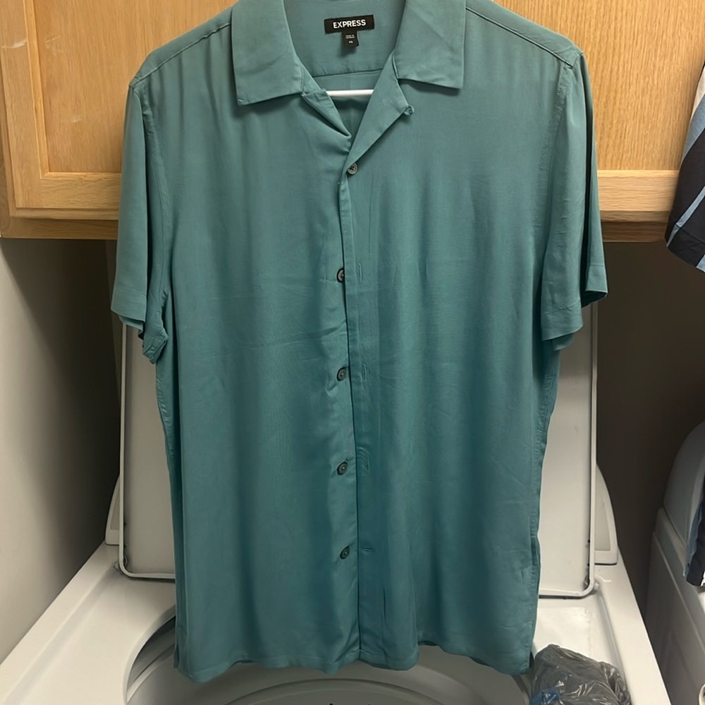 Men’s express short sleeve button up